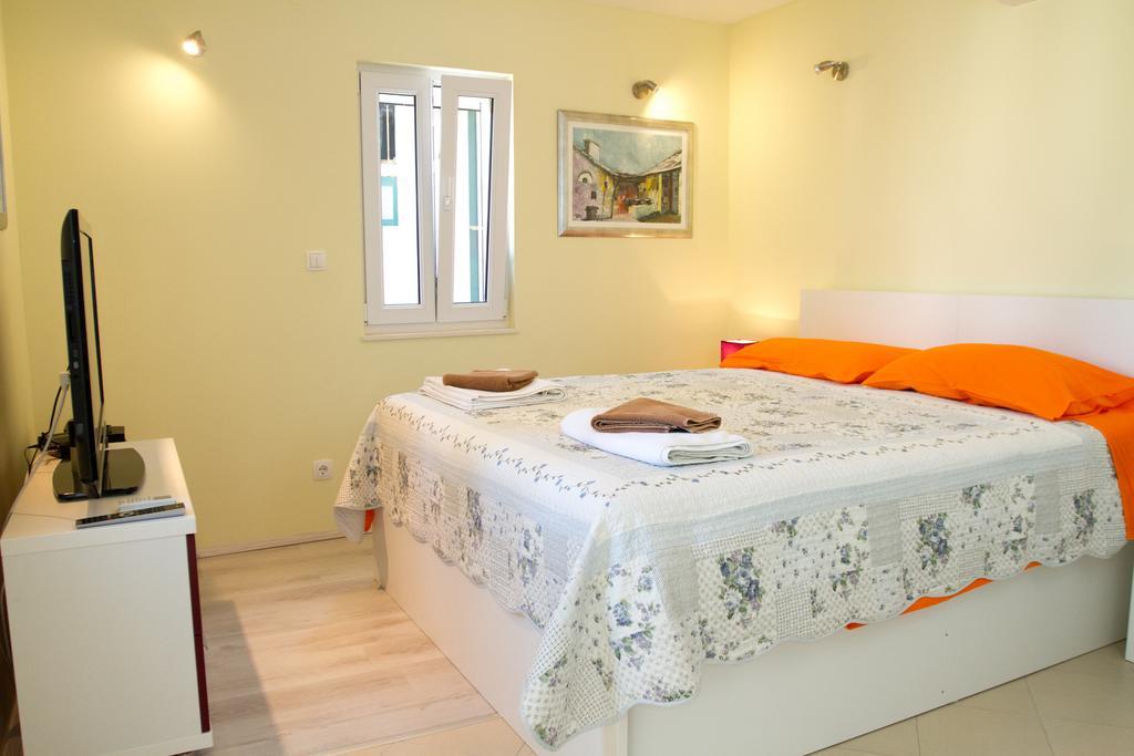 Apartments & Rooms Toni Split Pokoj fotografie